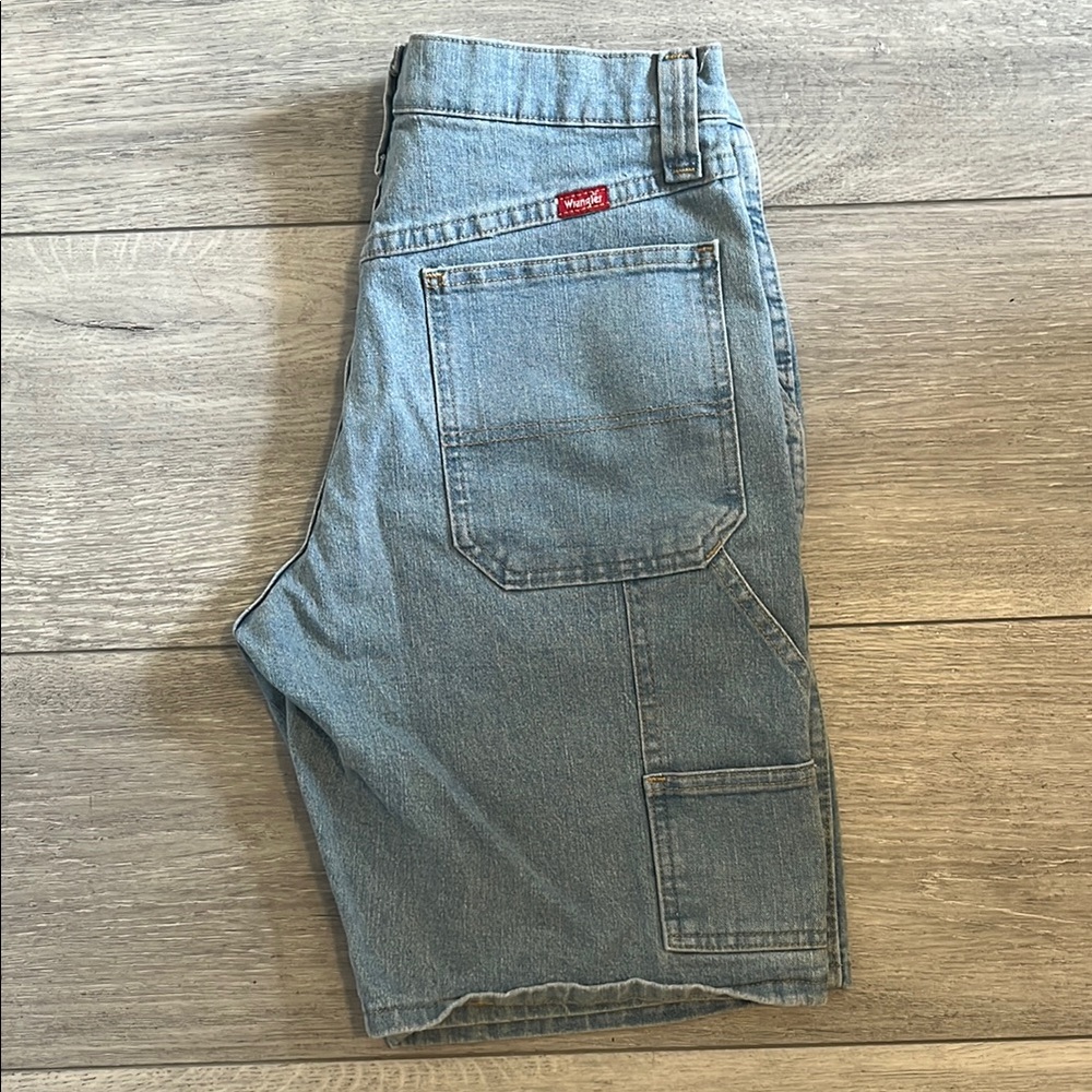 Wrangler Light Blue Cargo Shorts with Carpenter Design